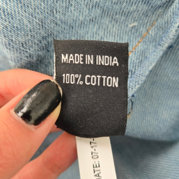 Thrill Jeans Plus Size Patchwork Cropped Jean Jacket. Size 2X. New. - Picture 8 of 9